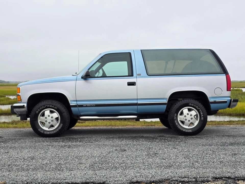 1993 Chevrolet K5 Blazer 3rd Gen - Image 14 of 31