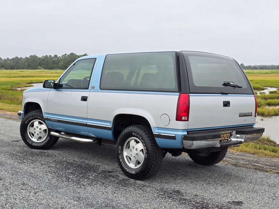 1993 Chevrolet K5 Blazer 3rd Gen - Image 16 of 31