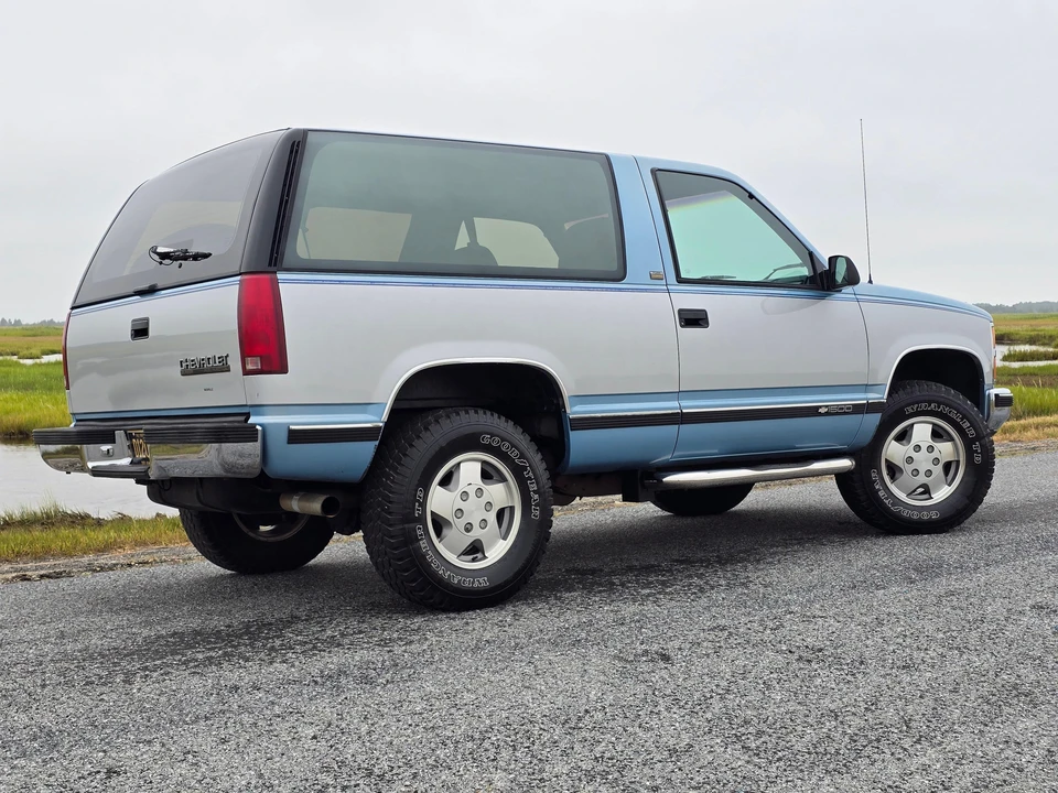 1993 Chevrolet K5 Blazer 3rd Gen - Image 25 of 31