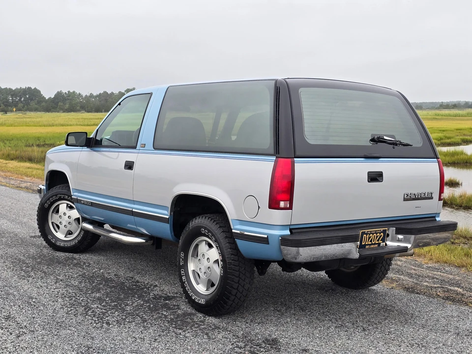 1993 Chevrolet K5 Blazer 3rd Gen - Image 17 of 31