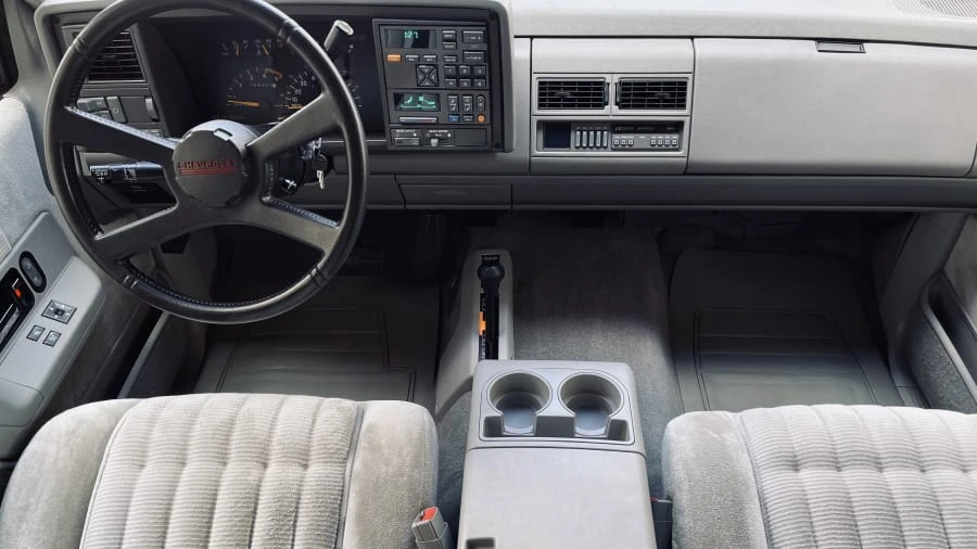 1993 Chevrolet K5 Blazer 3rd Gen - Image 6 of 31