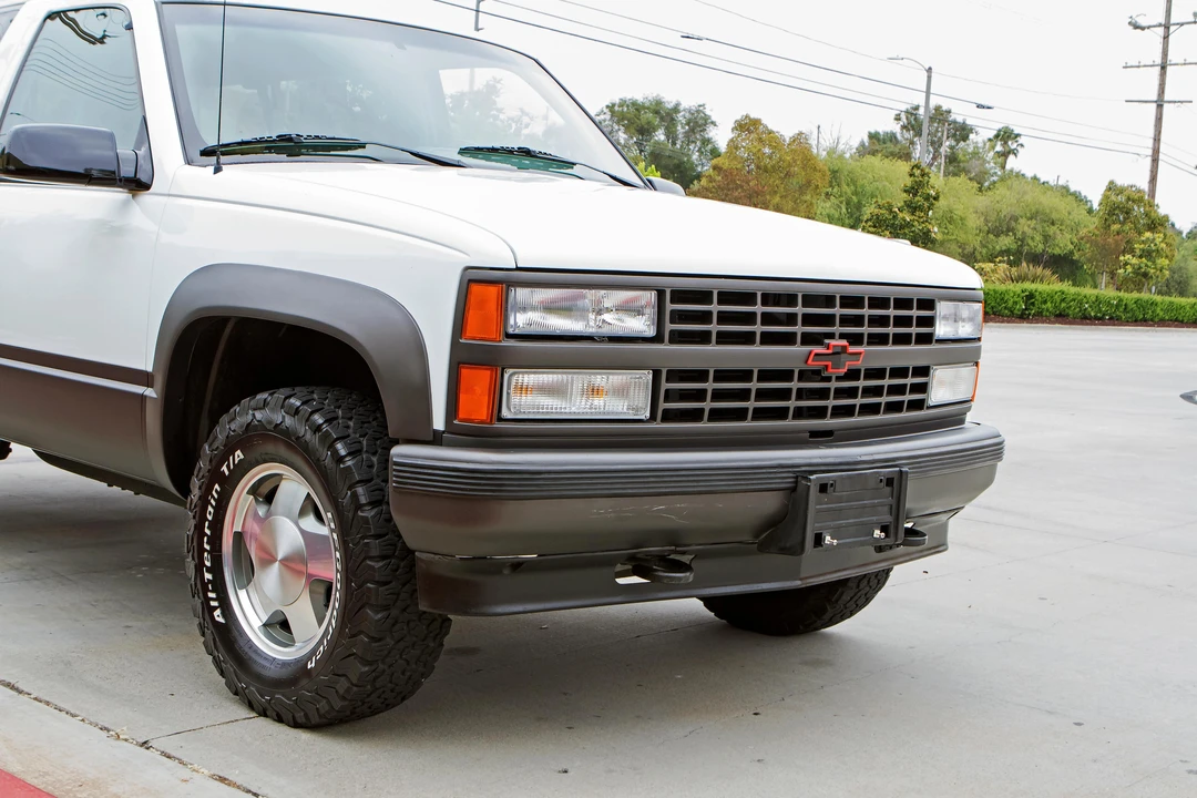 1993 Chevrolet K5 Blazer 3rd Gen - Image 12 of 31