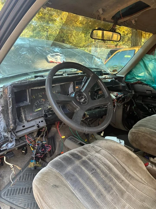 1993 Chevrolet K5 Blazer 3rd Gen - Image 6 of 13