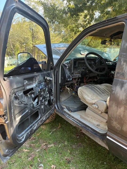 1993 Chevrolet K5 Blazer 3rd Gen - Image 4 of 13