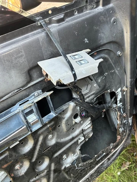 1993 Chevrolet K5 Blazer 3rd Gen - Image 11 of 13