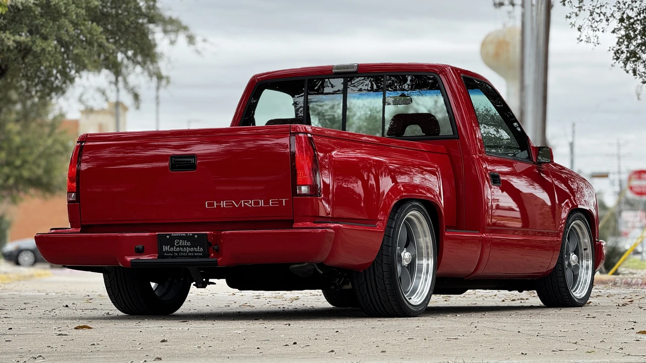 1993 Chevrolet C/K 4th Gen - Image 2 of 31