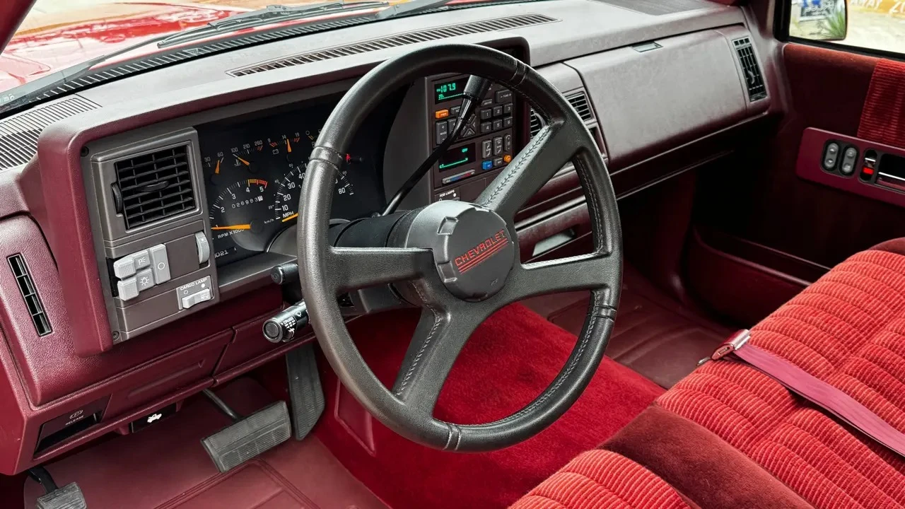 1993 Chevrolet C/K 4th Gen - Image 20 of 24