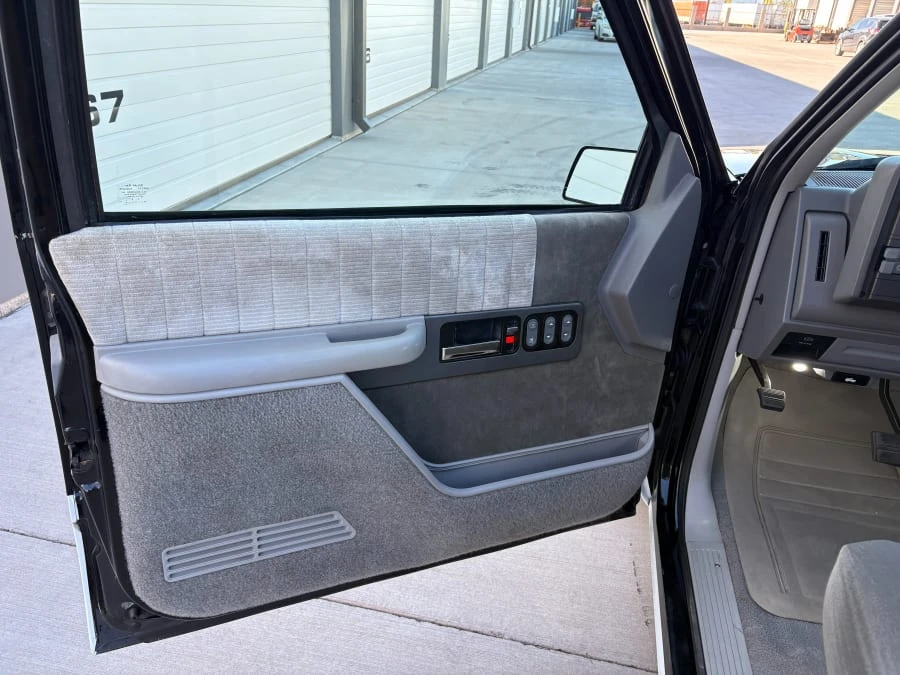 1993 Chevrolet C/K 4th Gen - Image 8 of 9