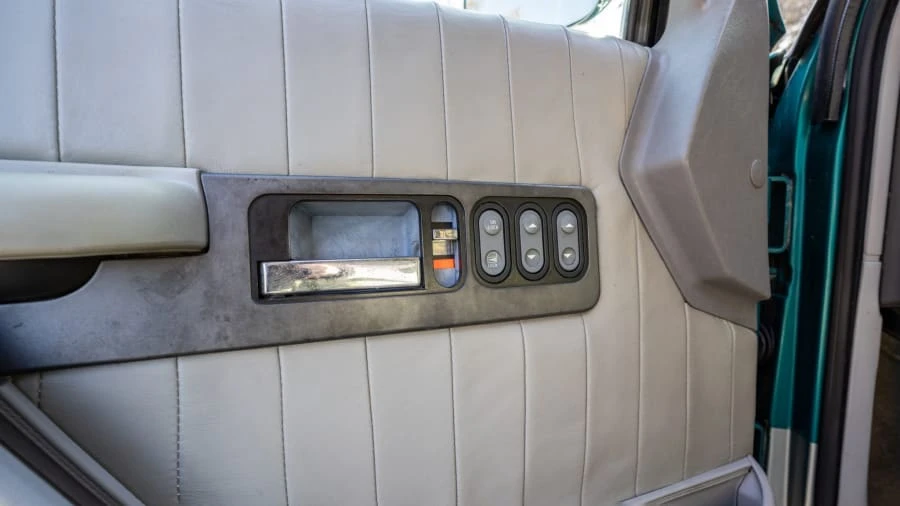 1993 Chevrolet C/K 4th Gen - Image 17 of 26