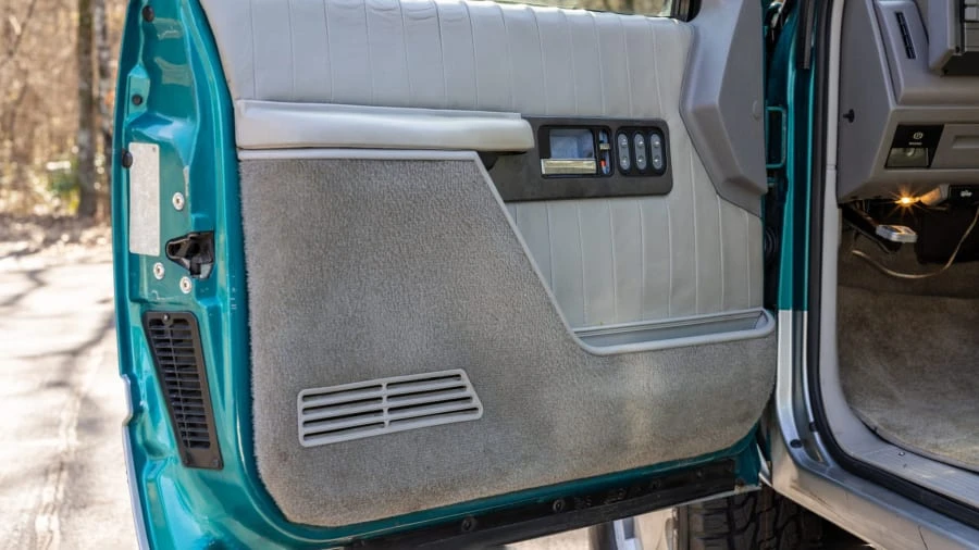1993 Chevrolet C/K 4th Gen - Image 18 of 26