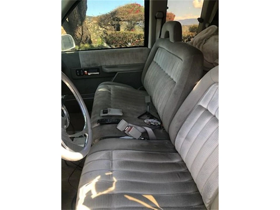 1993 Chevrolet C/K 4th Gen - Image 5 of 10