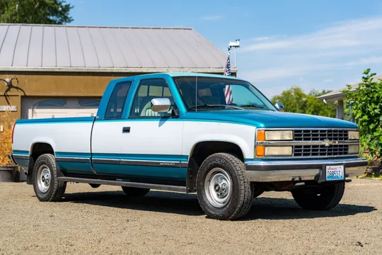 1993 Chevrolet C2500 HD Silverado Extended Cab 7.4L