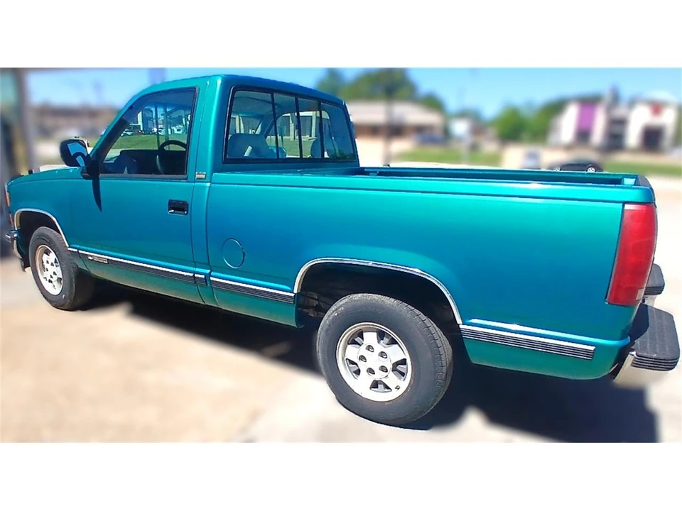 1993 Chevrolet C/K 4th Gen - Image 2 of 31