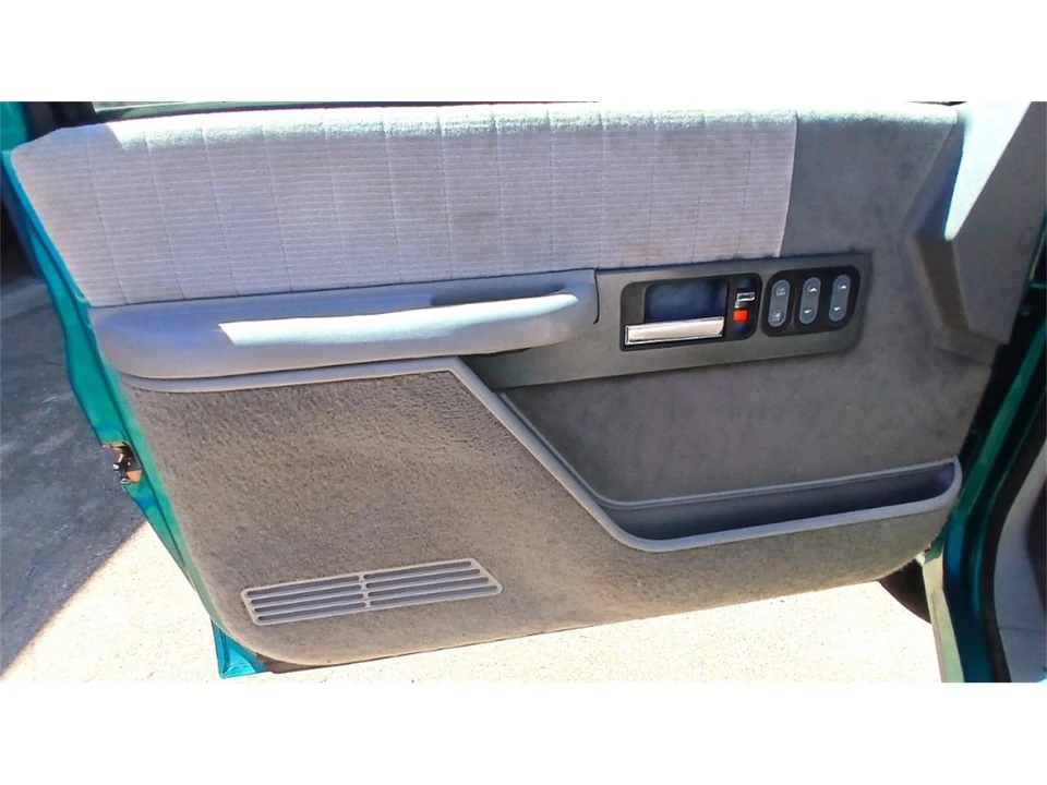 1993 Chevrolet C/K 4th Gen - Image 14 of 31