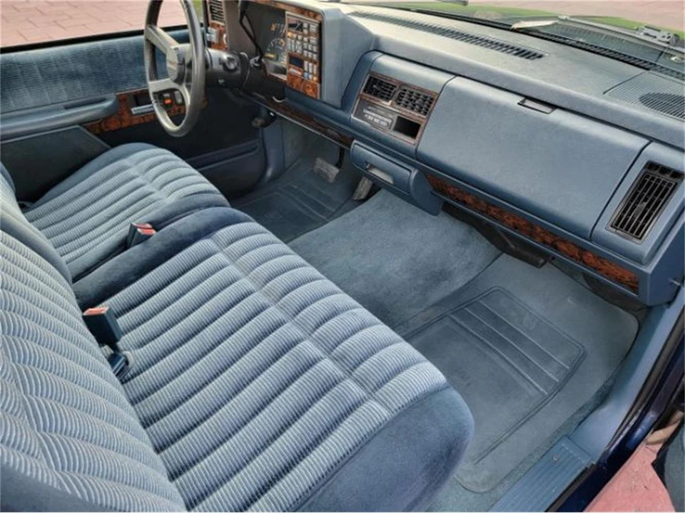 1993 Chevrolet C/K 4th Gen - Image 23 of 30
