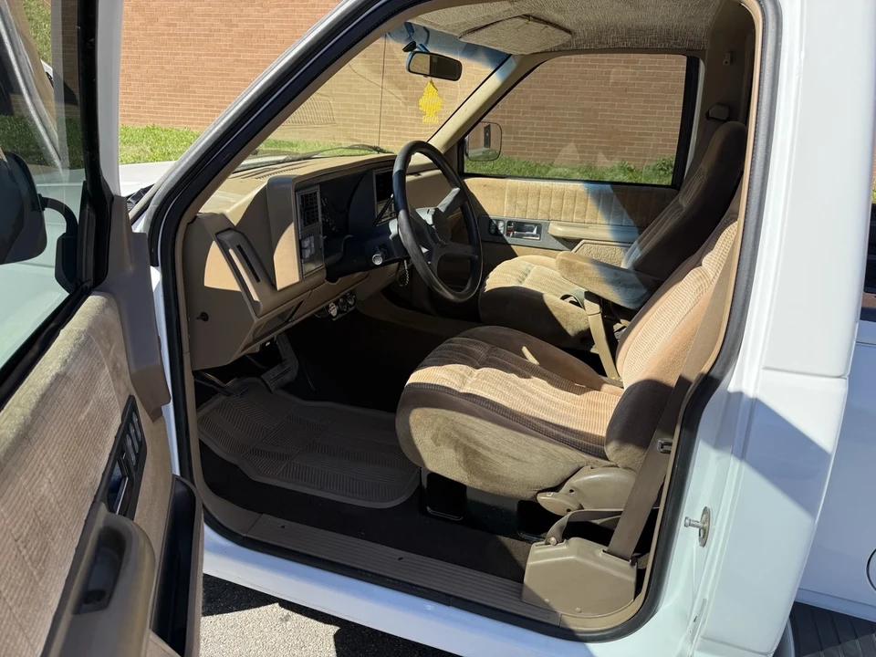 1993 Chevrolet C/K 4th Gen - Image 15 of 21