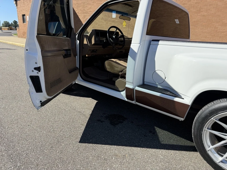 1993 Chevrolet C/K 4th Gen - Image 8 of 21