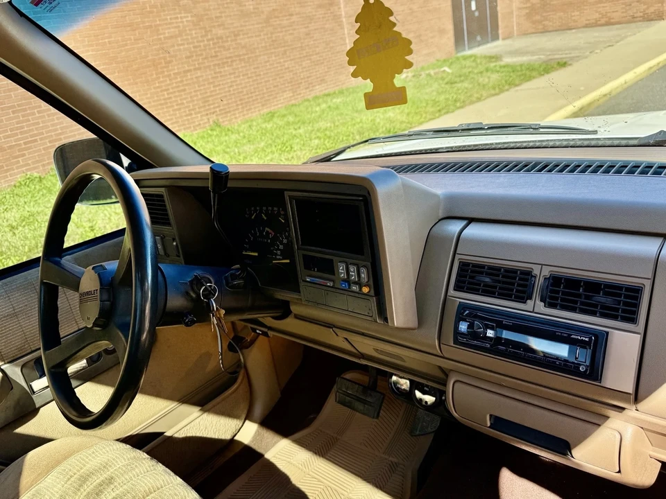 1993 Chevrolet C/K 4th Gen - Image 17 of 21