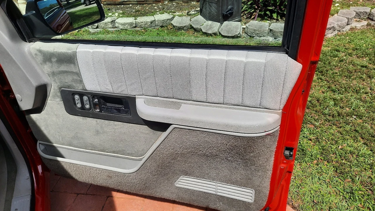 1993 Chevrolet C/K 4th Gen - Image 20 of 21