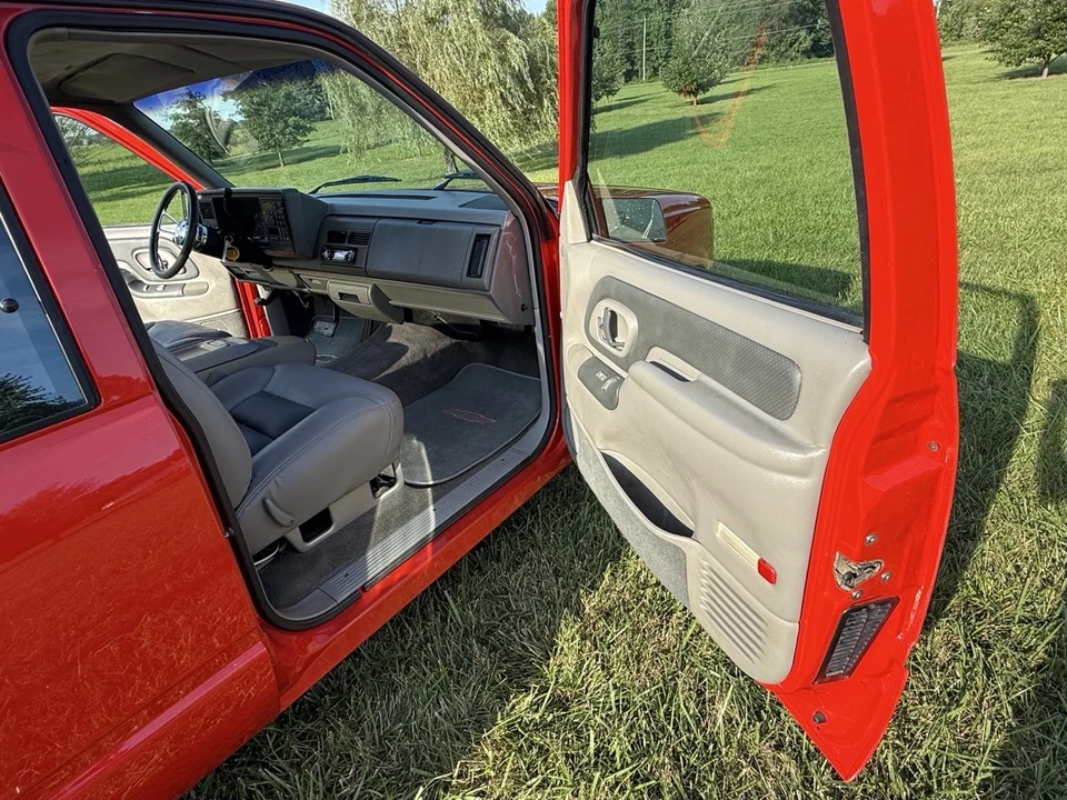 1993 Chevrolet C/K 4th Gen - Image 8 of 16