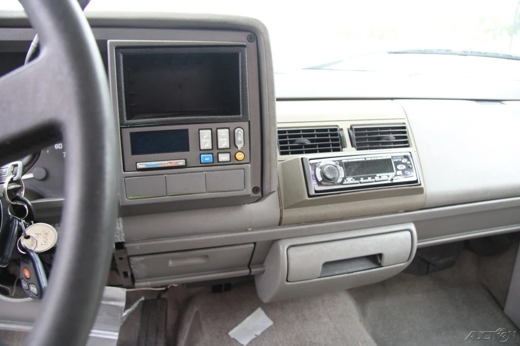 1993 Chevrolet C/K 4th Gen - Image 15 of 21