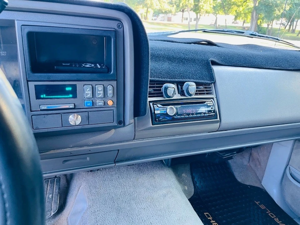 1993 Chevrolet C/K 4th Gen - Image 10 of 21