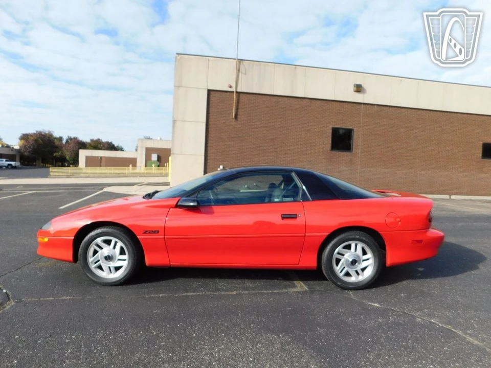 1993 Chevrolet Camaro 4th Gen - Image 9 of 12
