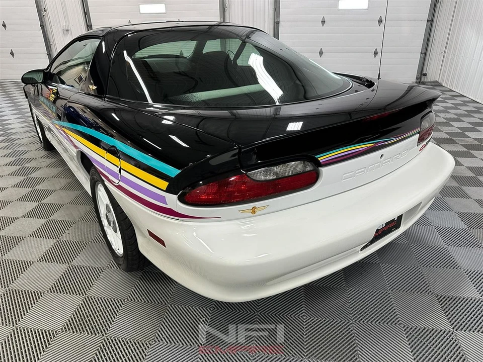 1993 Chevrolet Camaro 4th Gen - Image 10 of 31
