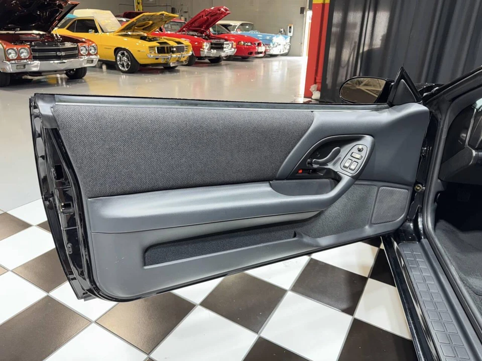 1993 Chevrolet Camaro 4th Gen - Image 25 of 31