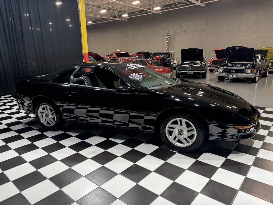1993 Chevrolet Camaro 4th Gen - Image 13 of 31
