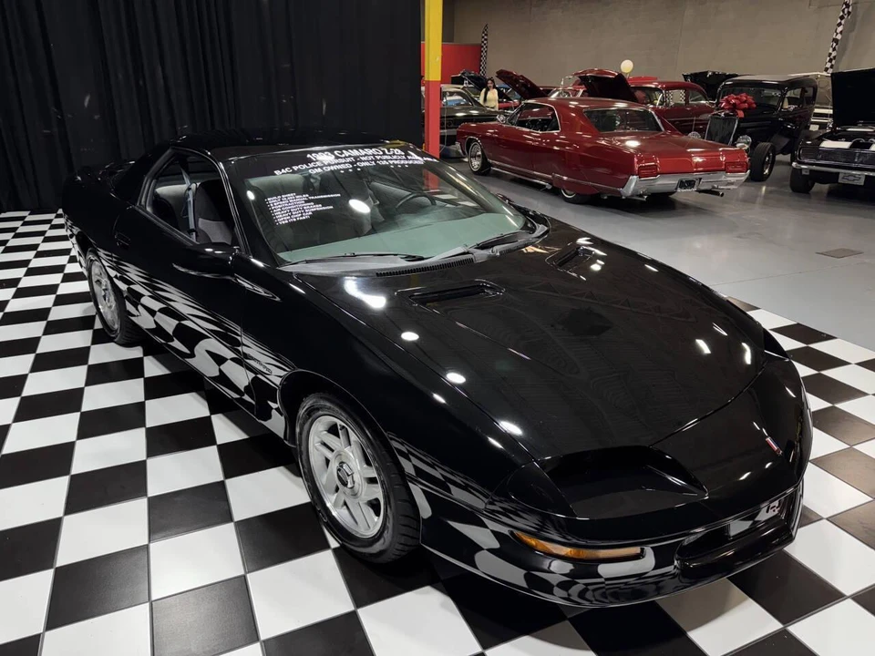 1993 Chevrolet Camaro 4th Gen - Image 17 of 31