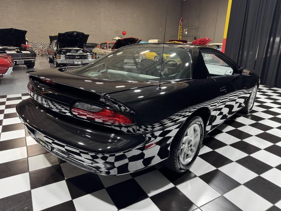 1993 Chevrolet Camaro 4th Gen - Image 12 of 31