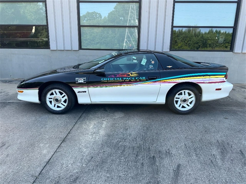 1993 Chevrolet Camaro 4th Gen - Image 10 of 31