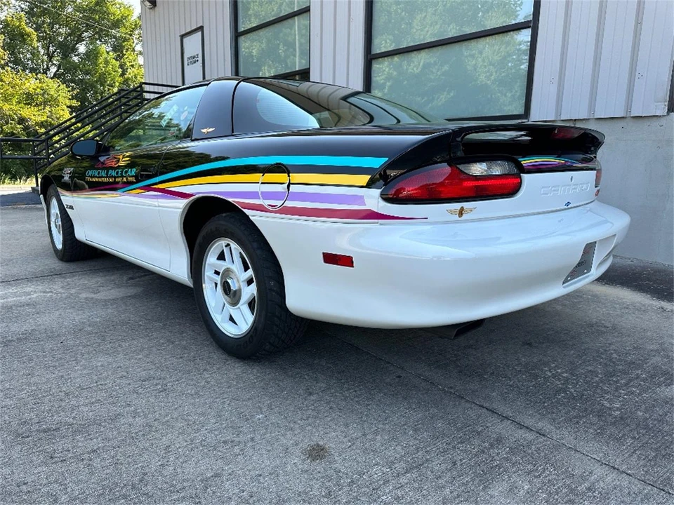 1993 Chevrolet Camaro 4th Gen - Image 11 of 31