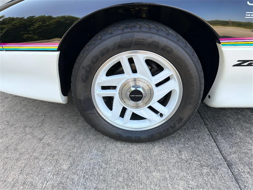 1993 Chevrolet Camaro 4th Gen - Image 9 of 31