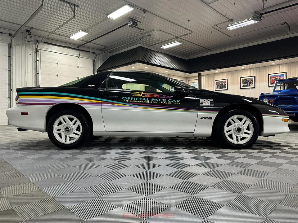 1993 Chevrolet Camaro 4th Gen - Image 17 of 31