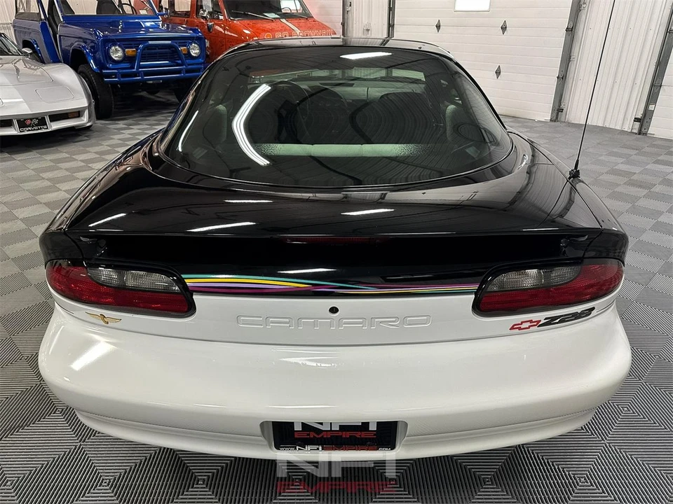 1993 Chevrolet Camaro 4th Gen - Image 9 of 31