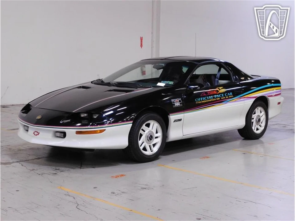 1993 Chevrolet Camaro 4th Gen - Image 2 of 31