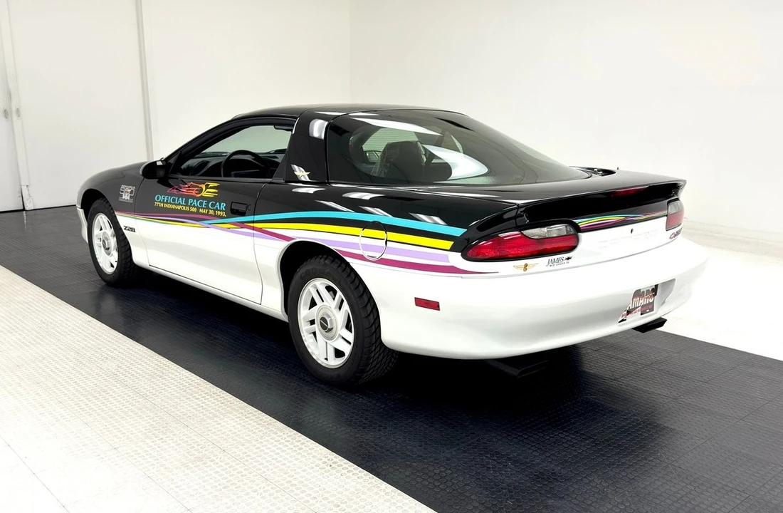 1993 Chevrolet Camaro 4th Gen - Image 3 of 31