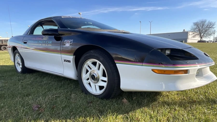 1993 Chevrolet Camaro 4th Gen - Image 4 of 16