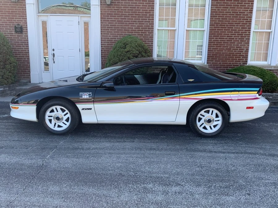 1993 Chevrolet Camaro 4th Gen - Image 2 of 9