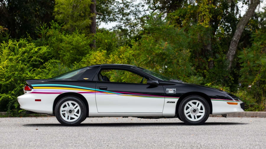 1993 Chevrolet Camaro 4th Gen - Image 8 of 15
