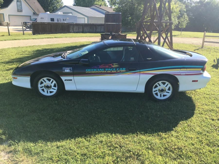1993 Chevrolet Camaro 4th Gen - Image 2 of 12