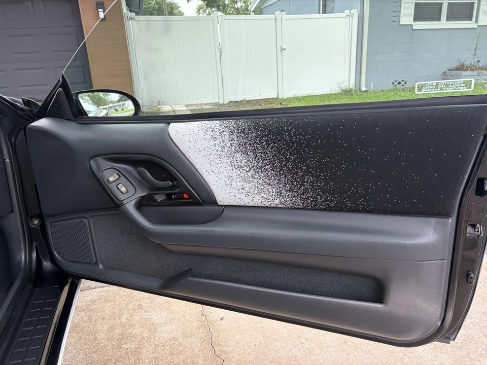 1993 Chevrolet - Image 15 of 30