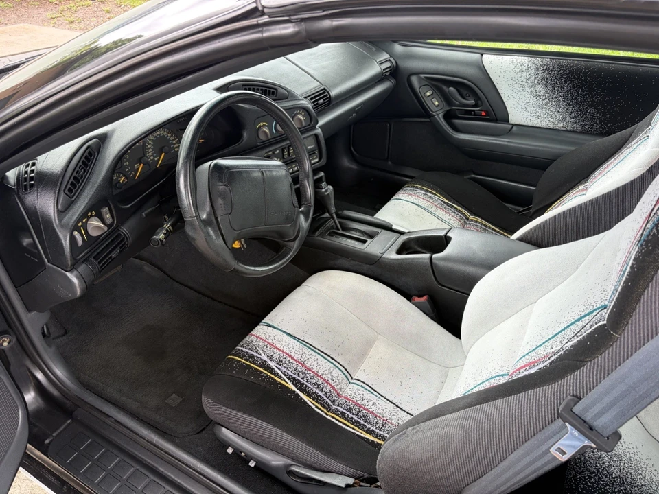 1993 Chevrolet - Image 21 of 30
