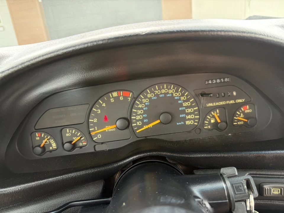 1993 Chevrolet - Image 17 of 30