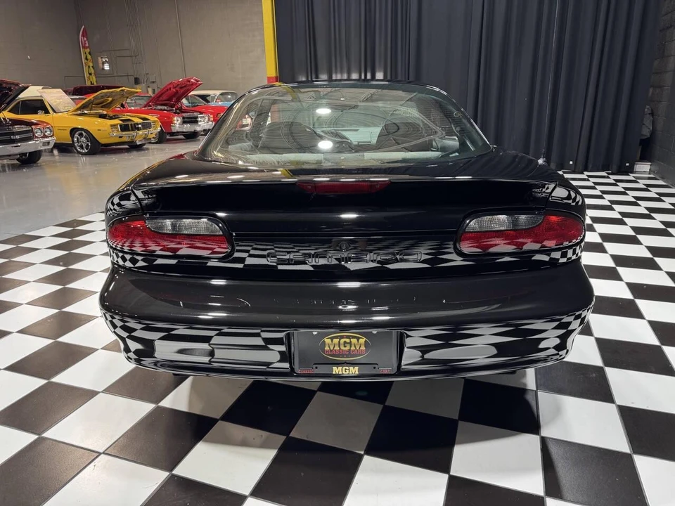 1993 Chevrolet - Image 9 of 31