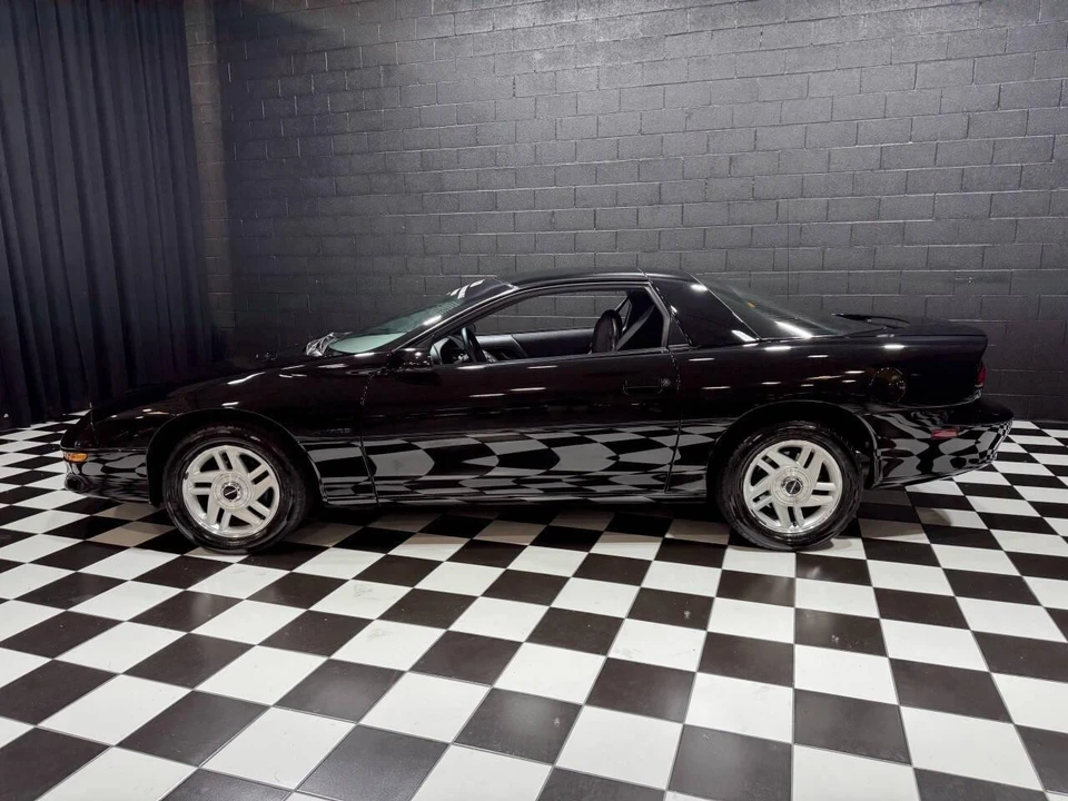 1993 Chevrolet - Image 7 of 31
