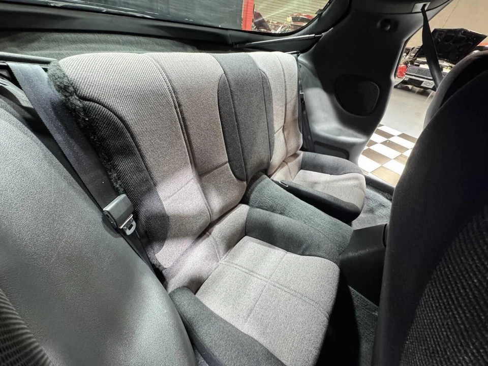 1993 Chevrolet - Image 28 of 31