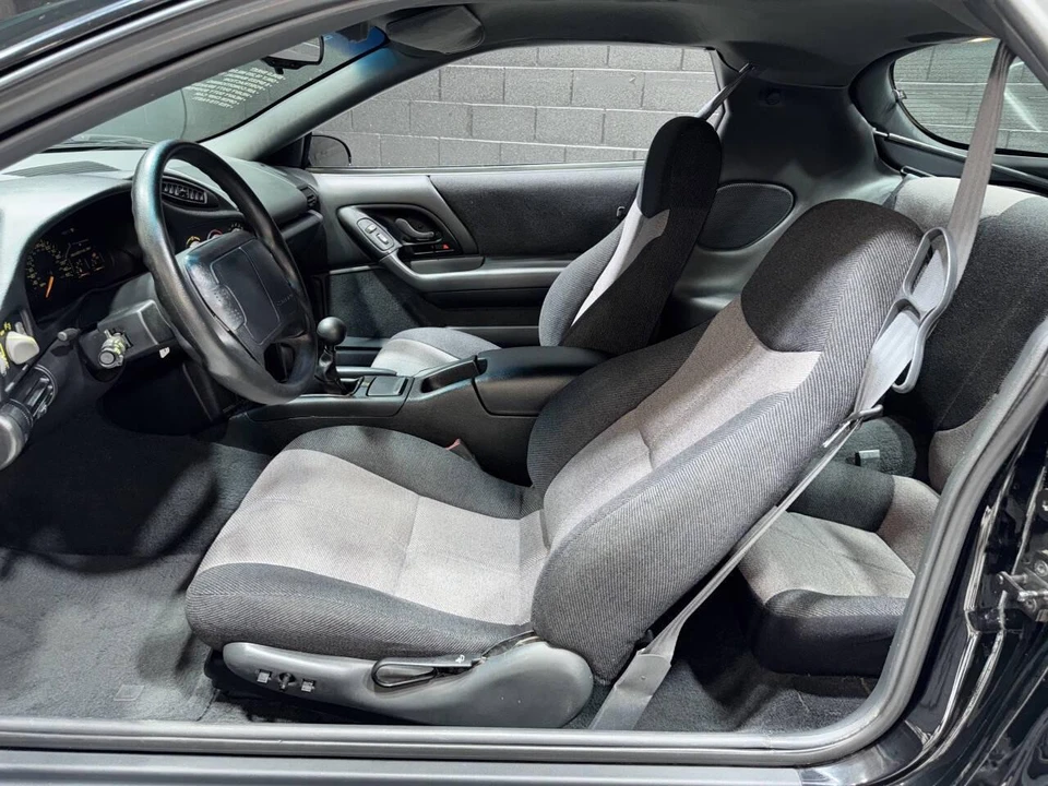 1993 Chevrolet - Image 22 of 31